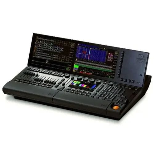 MA Light i7 ram 16 or 24gb 256gb Linux
